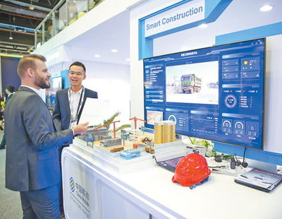 中企携多项创新成果亮相海湾信息技术展 加强交流合作，共赢数字未来